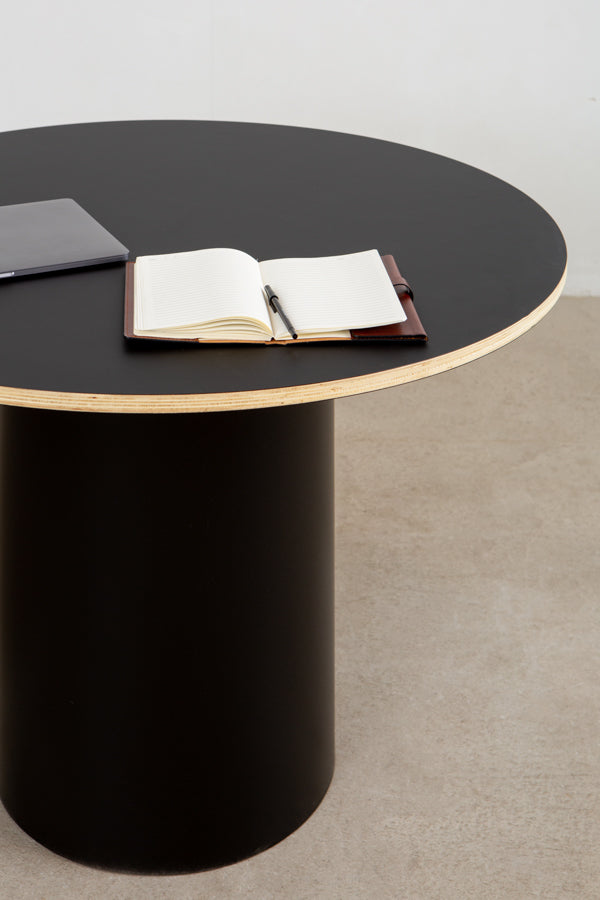 Column Round Meeting Table