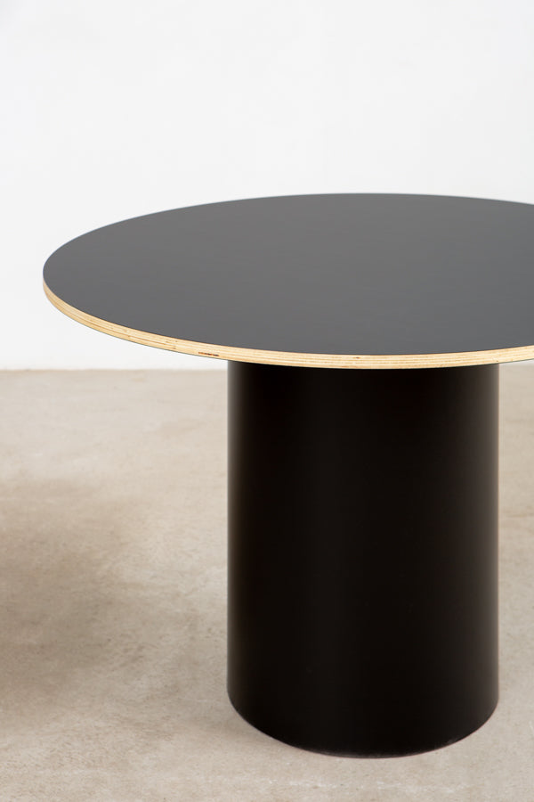 Column Round Meeting Table