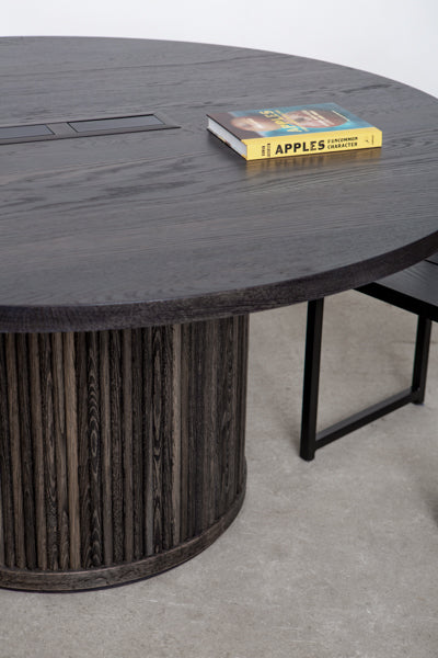 Radius Round Meeting Table