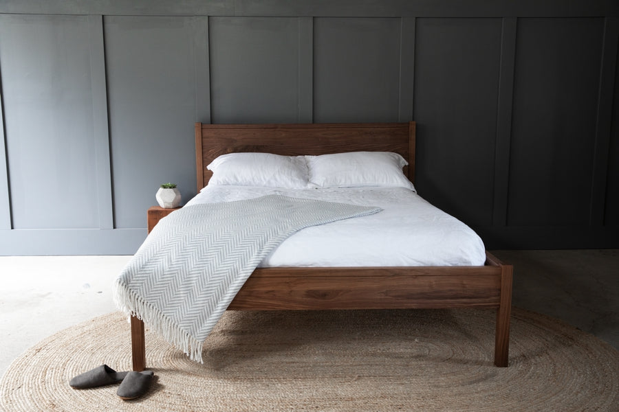 Shaker Bed